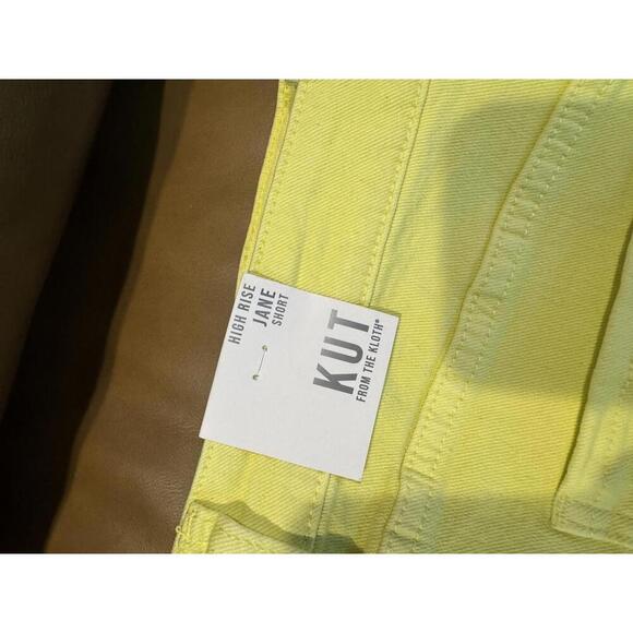 KUT Yellow Frayed Hem Denim Shorts Size 16 - New With Tags - Picture 4 of 6